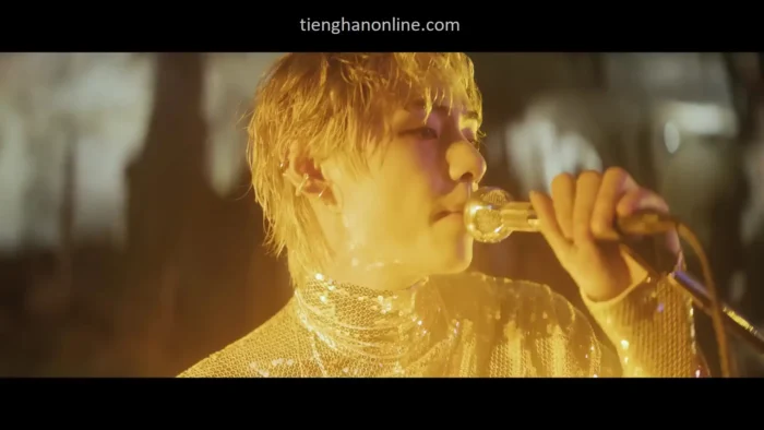 Lời bài hát Love Me Again V Lyrics